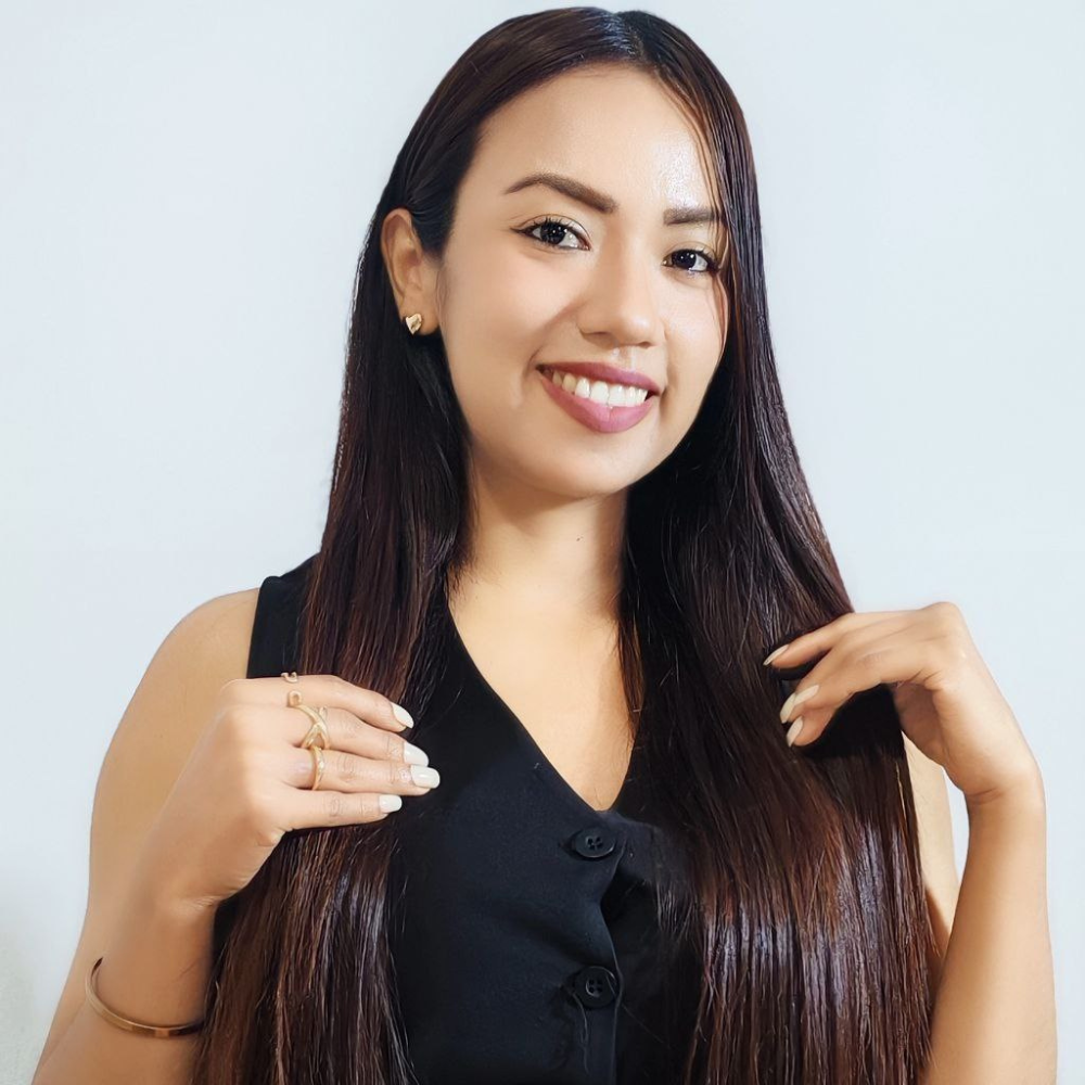Portrait of Carola Flores